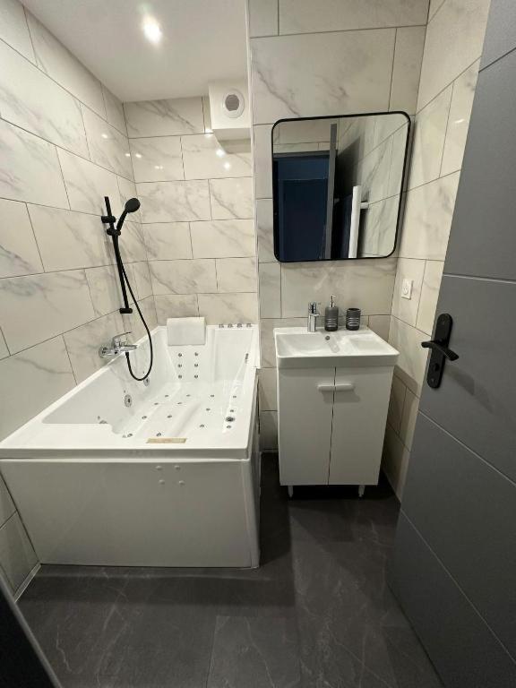 Studio Jaccuzzi A 2 Min Davignon Les Angles  Exterior photo
